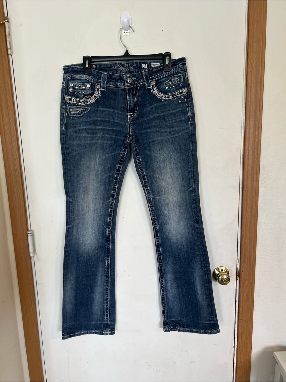 Miss Me Signatire Rise BootCut Size 31 Inseam 33